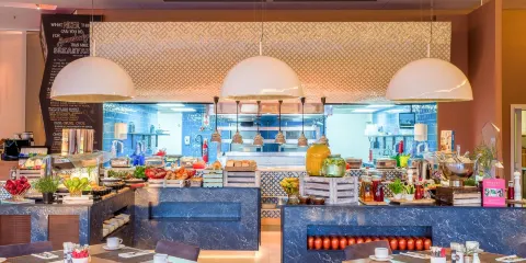 Central One Restaurant