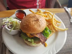 Harbor Hut
