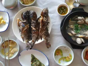 Sangju Sea Sashimi Restaurant