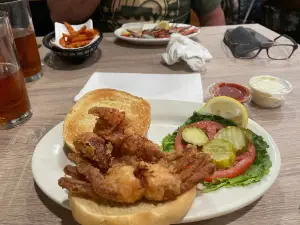 Roy's Restaurant