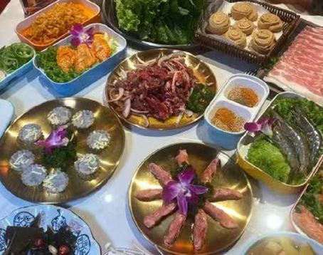 哈尔滨金豆酒店(中央大街步行街圣索菲亚教堂店)·金豆齐齐哈尔炭火烤肉（中央大街店）