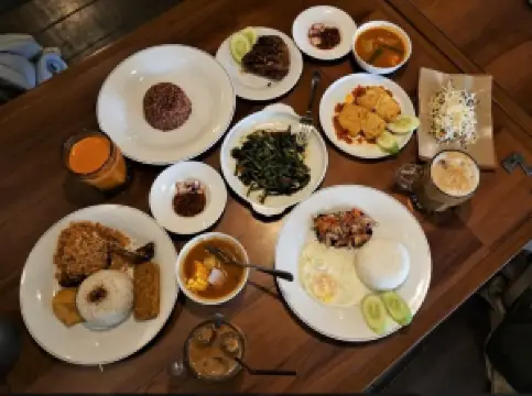 Bistro Ayam Goreng Pemuda