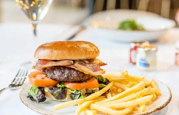 Nine B Restaurant and Bar