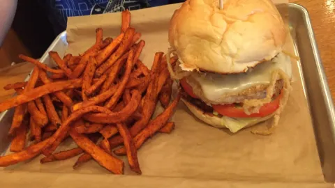 MOOYAH Burgers, Fries & Shakes in ฟริสโก