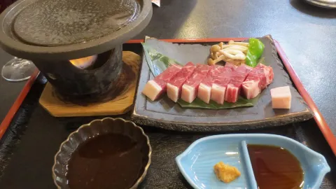 Seafood Restaurant Kaniya in 몬베쓰
