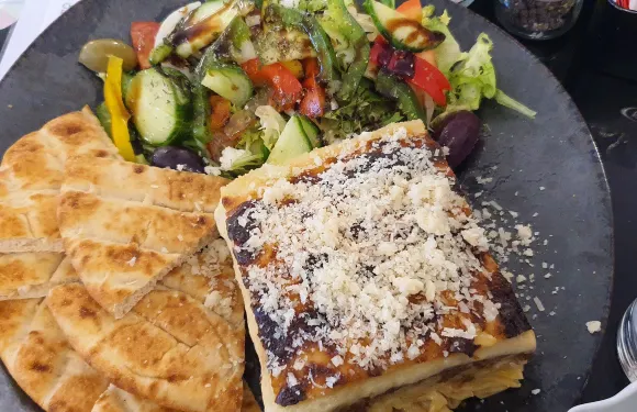 Deli-cious