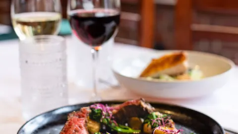 Epoch Restaurant & Bar in 엑세터