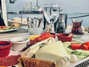 Ship Inn Marina Restaurant