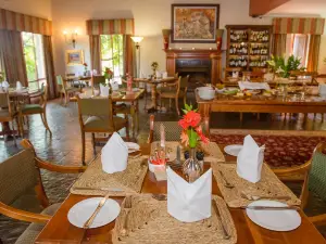 Le'Thaba Restaurant at Fairview