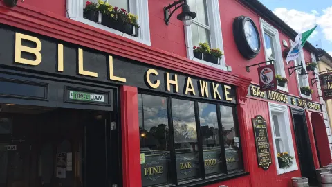Bill Chawke's Bar Adare in ลิเมอริก