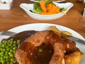 Crossroads Restaurant at Begelly Arms