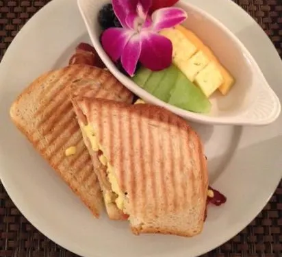 The Tremont Cafe