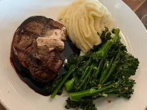 Vora Restaurant European
