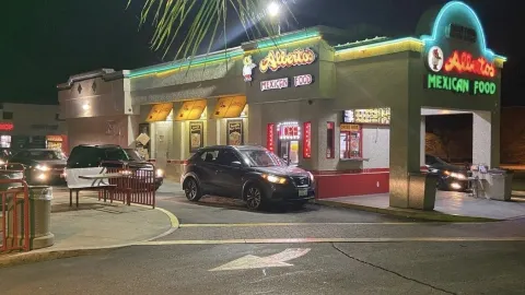 Alberto's Mexican Food in 蒙特克萊
