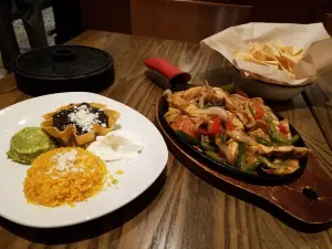 Los Arroyos Mexican Restaurant and Bar
