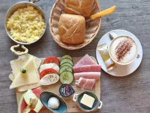 Cafe & Bistro Magnus
