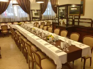 Reduta Restaurant