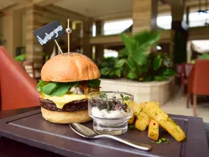 Anani Restaurant