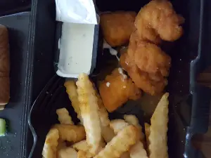 Zaxbys Chicken Fingers & Buffalo Wings