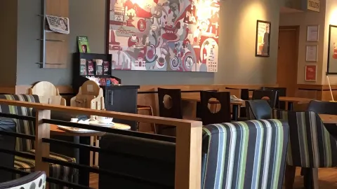 Costa Coffee in โอบัน