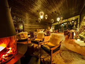 Rakas Restaurant & Bar