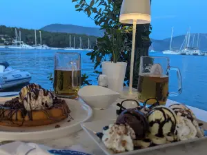 Dondoni Ice-Cream Parlour