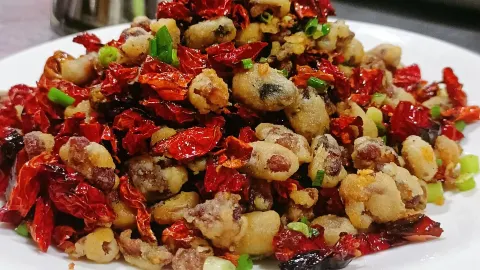 望河木楼农家饭庄 in Libo