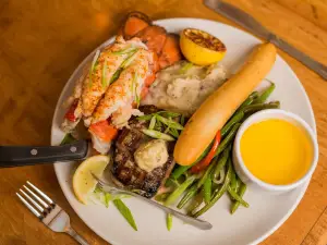 Mulligan's Grille in Historic Cottage Row