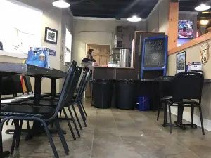 Slim's Bar & Grill