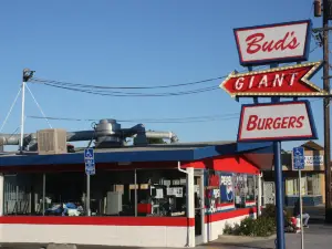 Bud's Giant Burgers