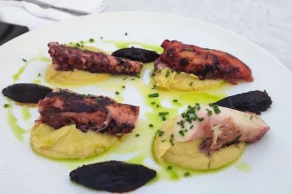 MIA’S – Restaurant