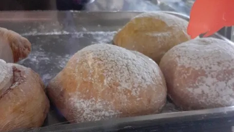 Pasticceria monique in 菲烏吉