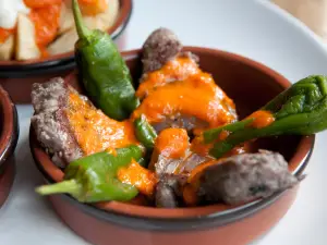 Los Reyes Tapas & Wine Bar