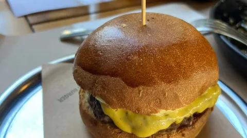 Etmanyak Burger&Sosis in Ankara