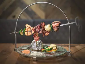 Gaspis Woodfired Grill