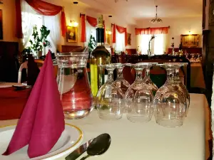 Hotel Huszar Restaurant