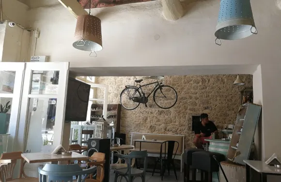 Zelita Wine Bar