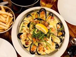Franks Restaurant and Mussel Bar