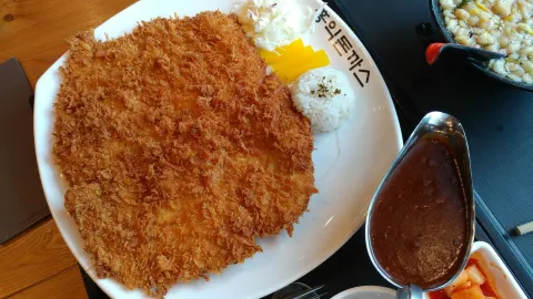 Hongik Donkatsu Ulsan Dongu Ilsan in Ulsan