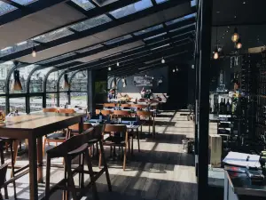 Strom Food & Bar