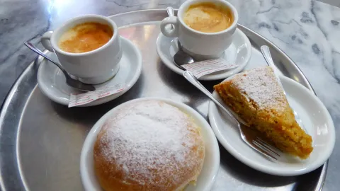 Meriendas in バルデモサ