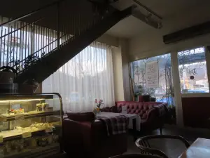 Tsuki café