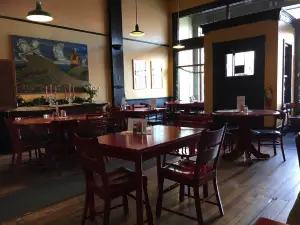 Back Alley Bakery & Cafe