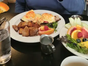 The Newbergundian Bistro