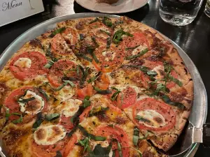 Cannova's Pizzeria and Fine Italian Dining