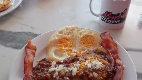 Mary's Diner in Jaco