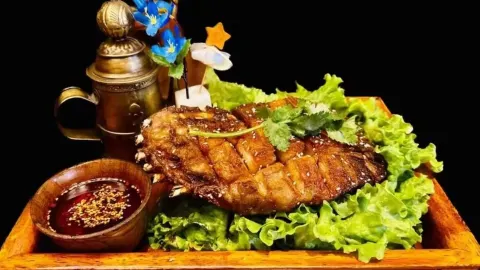 Ruyi Linka Copper‑Pot Yak Beef Tibetan Bistro in 주자이거우