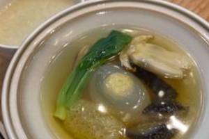 海參鴿蛋湯