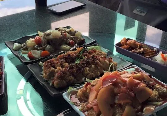 Ma Ge Li Te Hua Yuan Wu Shang Cafe