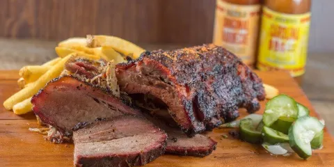 Hank's Grille & Bar
